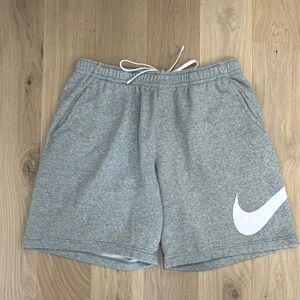 Nike Men's Club Fleece Shorts XL